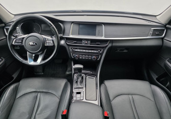 Подержанный автомобиль Kia Optima Sedan 2019 года (11 фото)