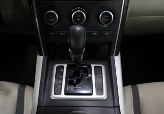 Подержанный автомобиль Mazda CX-9 2006 года (19 фото)
