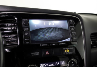 Подержанный автомобиль Mitsubishi Outlander 2014 года (14 фото)