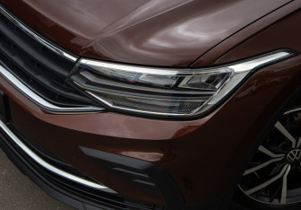 Подержанный автомобиль Volkswagen Tiguan 2021 года (19 фото)