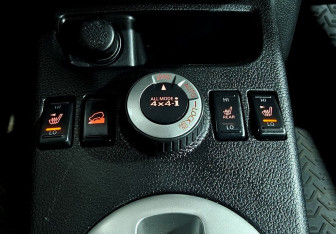 Подержанный автомобиль Nissan X-Trail 2011 года (15 фото)