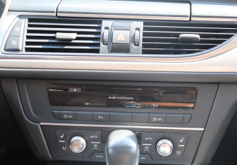 Подержанный автомобиль Audi A6 Sedan 2012 года (19 фото)