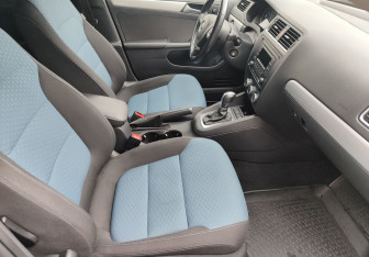 Подержанный автомобиль Volkswagen Jetta Sedan 2013 года (9 фото)