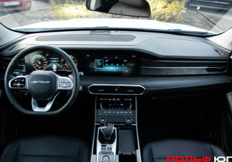 Подержанный автомобиль Jetour X90 2023 года (11 фото)