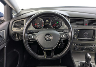 Подержанный автомобиль Volkswagen Golf Hatchback 2013 года (26 фото)
