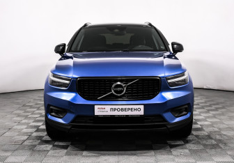 Подержанный автомобиль Volvo XC40 2020 года (2 фото)