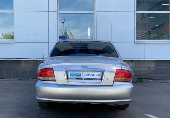 Подержанный автомобиль Hyundai Sonata 2007 года (6 фото)