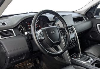 Подержанный автомобиль Land Rover Discovery Sport 2018 года (15 фото)