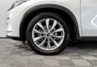 Подержанный автомобиль Infiniti QX50 2018 года (18 фото)