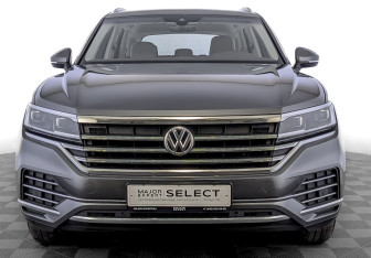 Подержанный автомобиль Volkswagen Touareg 2019 года (2 фото)