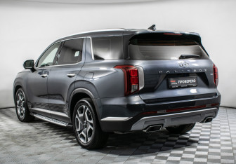 Подержанный автомобиль Hyundai Palisade 2023 года (7 фото)