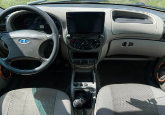 Подержанный автомобиль LADA (ВАЗ) Kalina Sedan 2009 года (12 фото)