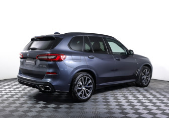Подержанный автомобиль BMW X5 2019 года (5 фото)