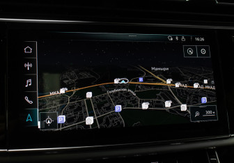 Подержанный автомобиль Audi Q8 2020 года (21 фото)