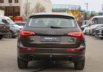 Подержанный автомобиль Audi Q5 2012 года (6 фото)