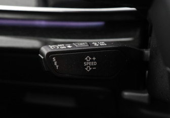 Подержанный автомобиль Audi Q7 2022 года (14 фото)