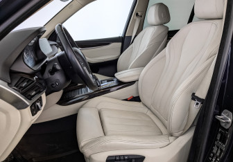 Подержанный автомобиль BMW X5 2017 года (20 фото)