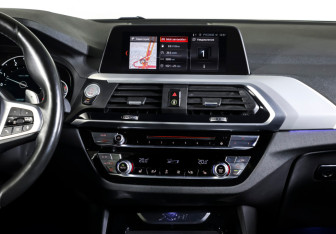 Подержанный автомобиль BMW X3 2019 года (15 фото)