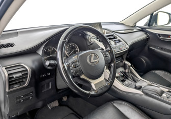 Подержанный автомобиль Lexus NX 2016 года (16 фото)