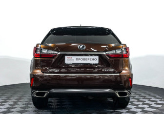 Подержанный автомобиль Lexus RX 2016 года (6 фото)
