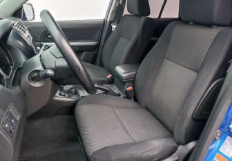 Подержанный автомобиль Suzuki Grand Vitara 2006 года (9 фото)