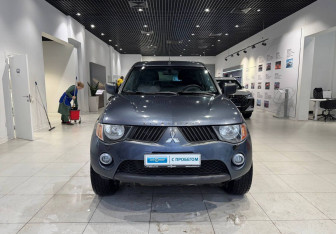 Подержанный автомобиль Mitsubishi L200 2007 года (2 фото)