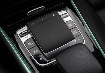 Подержанный автомобиль Mercedes-Benz GLB 2020 года (14 фото)