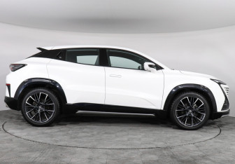 Подержанный автомобиль Changan UNI-T 2023 года (4 фото)