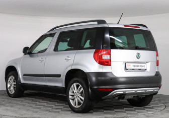 Подержанный автомобиль Skoda Yeti 2013 года (7 фото)