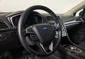 Подержанный автомобиль Ford Mondeo Wagon 2019 года (10 фото)