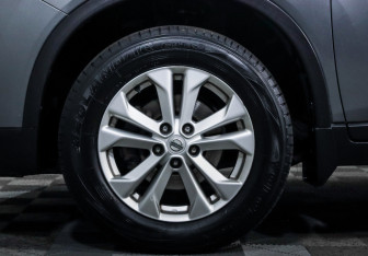 Подержанный автомобиль Nissan X-Trail 2018 года (15 фото)