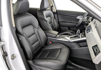 Подержанный автомобиль Geely Atlas 2019 года (24 фото)