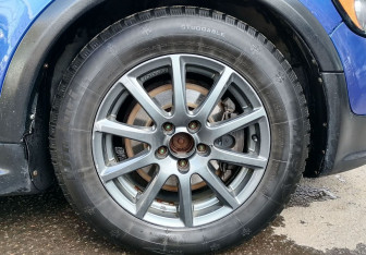 Подержанный автомобиль Volvo C30 2007 года (14 фото)