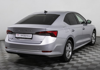 Подержанный автомобиль Skoda Octavia Liftback 2020 года (5 фото)