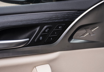 Подержанный автомобиль BMW X3 2021 года (20 фото)