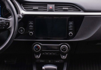 Подержанный автомобиль Kia Rio Hatchback 2021 года (14 фото)