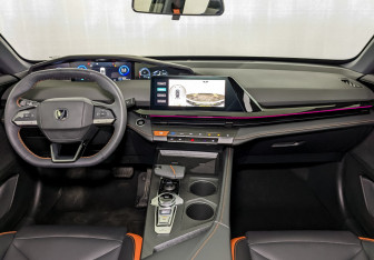 Новый Changan UNI-V 2024 (10 фото)