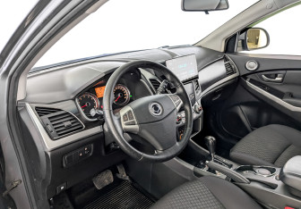 Подержанный автомобиль SsangYong Actyon 2013 года (16 фото)