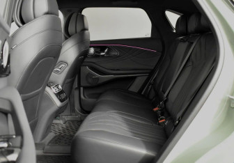 Подержанный автомобиль Exeed RX 2023 года (11 фото)