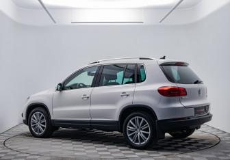 Подержанный автомобиль Volkswagen Tiguan 2013 года (7 фото)