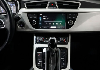 Подержанный автомобиль Geely Atlas 2019 года (13 фото)