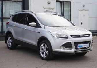 Подержанный автомобиль Ford Kuga 2013 года (3 фото)