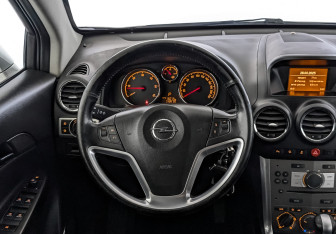 Подержанный автомобиль Opel Antara 2013 года (22 фото)
