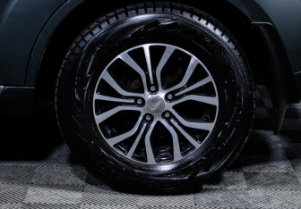 Подержанный автомобиль Citroen C-Crosser 2008 года (15 фото)