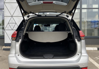 Подержанный автомобиль Nissan X-Trail 2019 года (10 фото)