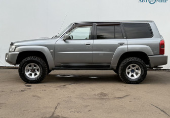 Подержанный автомобиль Nissan Patrol 2008 года (8 фото)