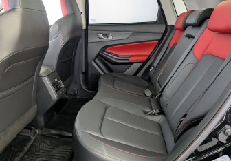 Подержанный автомобиль Changan UNI-S 2024 года (12 фото)