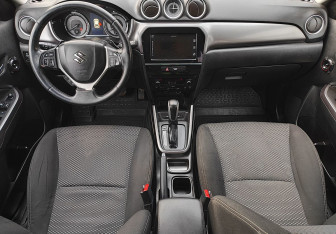 Подержанный автомобиль Suzuki Vitara 2019 года (10 фото)