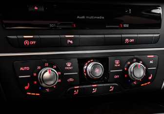 Подержанный автомобиль Audi A6 Sedan 2012 года (16 фото)