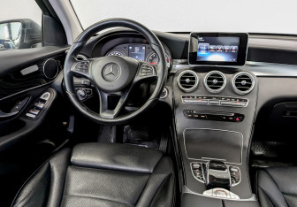 Подержанный автомобиль Mercedes-Benz GLC Coupe 2017 года (30 фото)